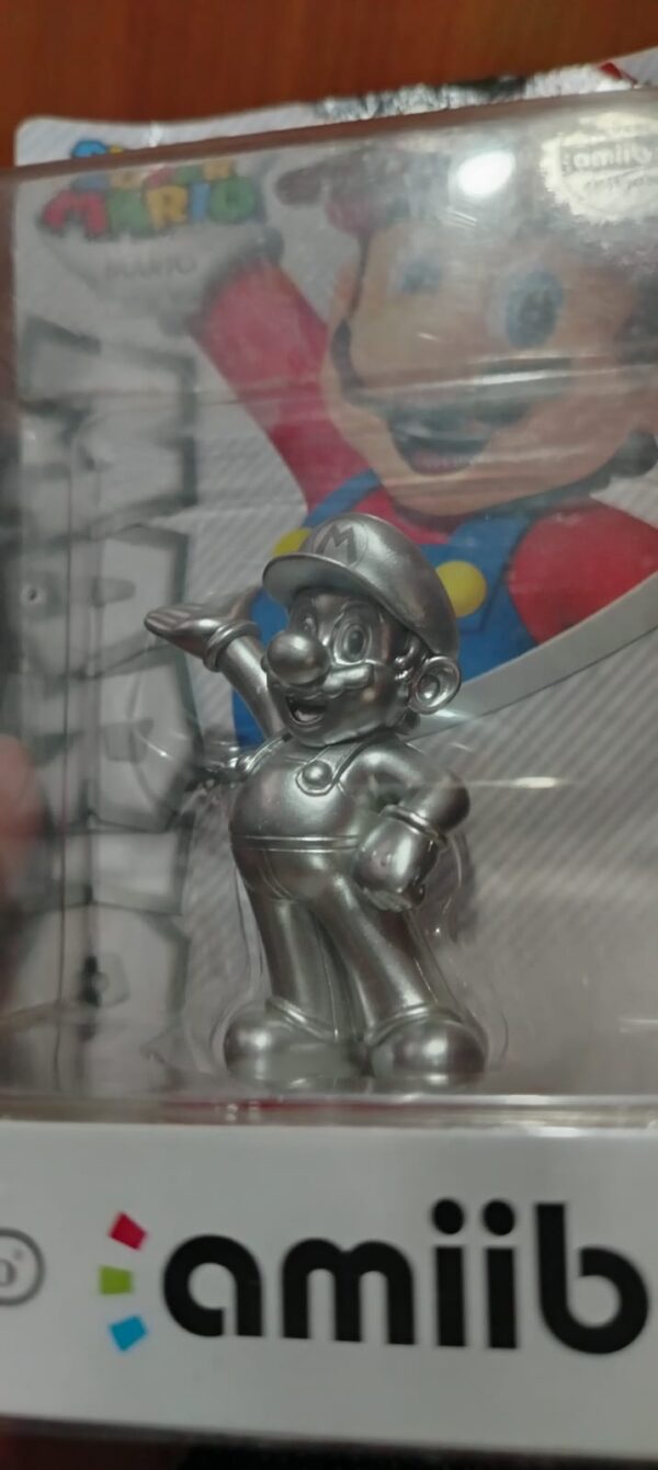 Amiibo Mario Silver Edition - Image 6